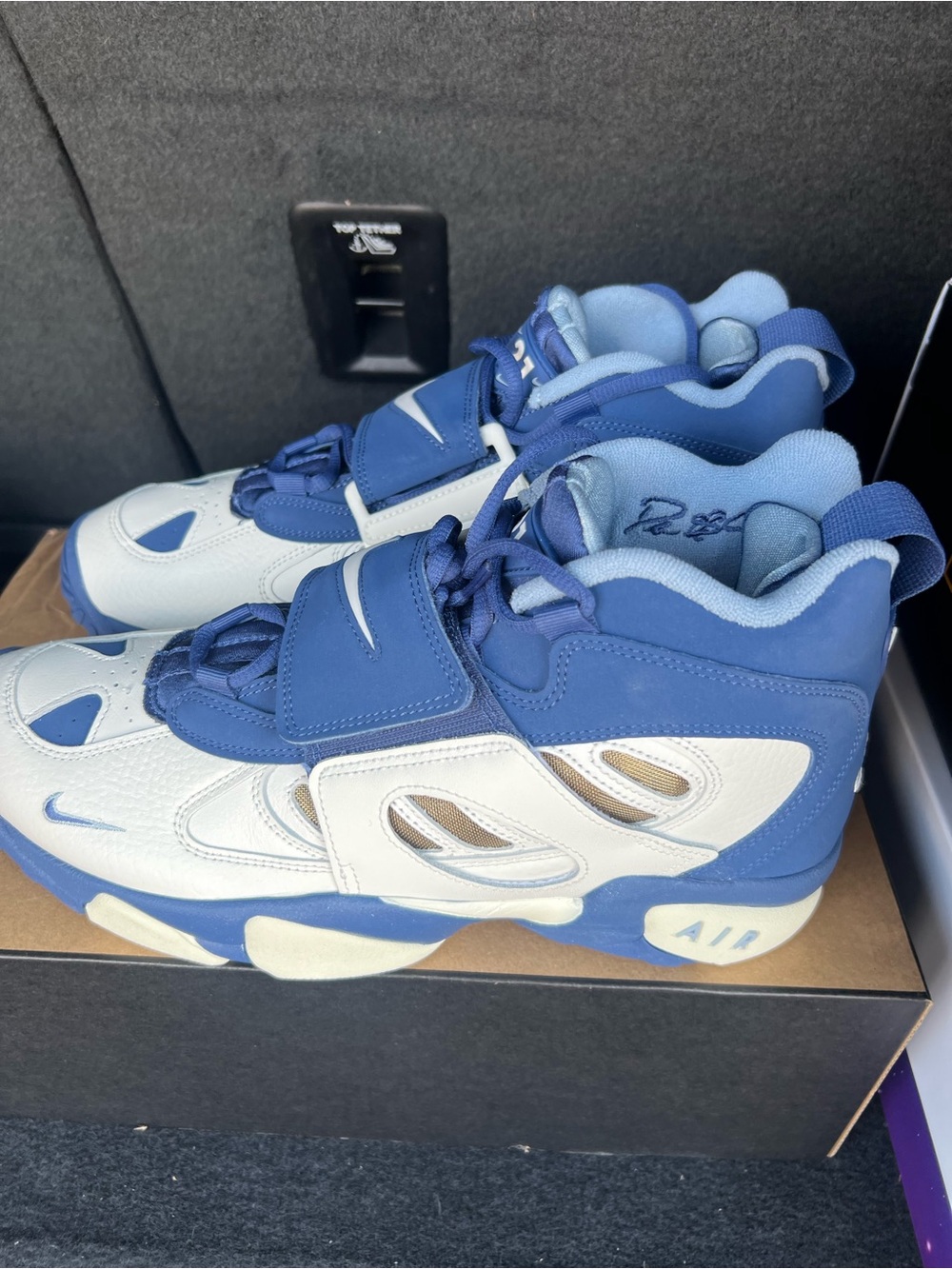 Nike Air Diamond Turf 2 Royals II7080-100 Men's Size 10.5 New In Box No Lid $170